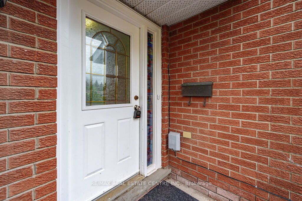 28 Dawson Road