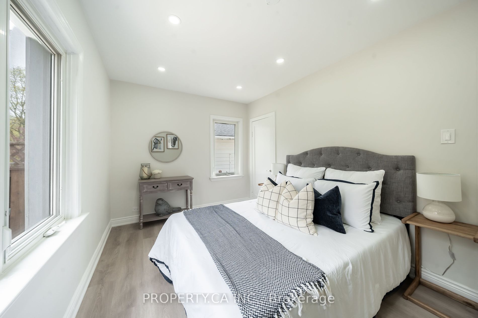 1079 Deta Rd