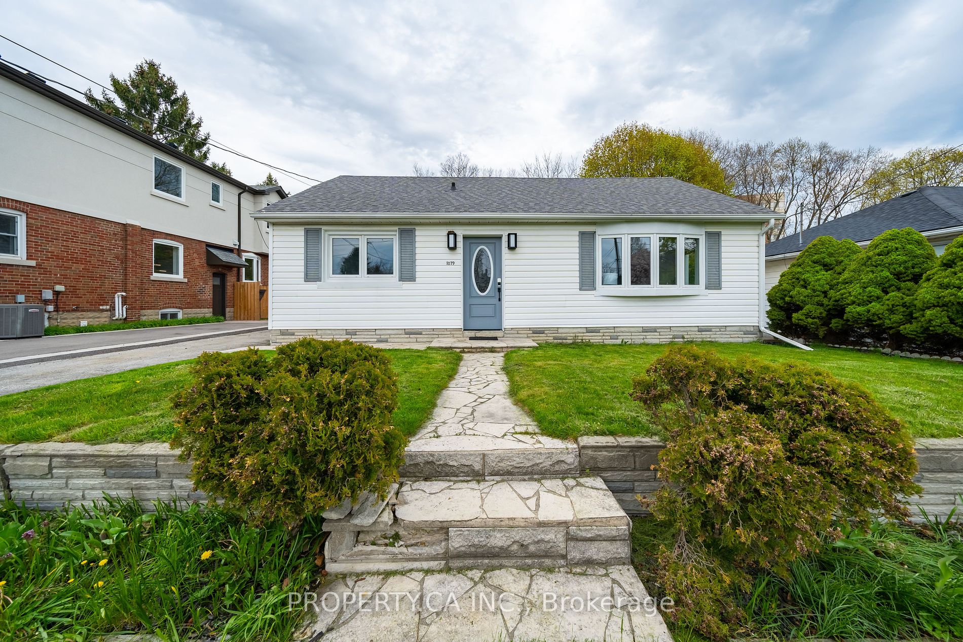 1079 Deta Rd