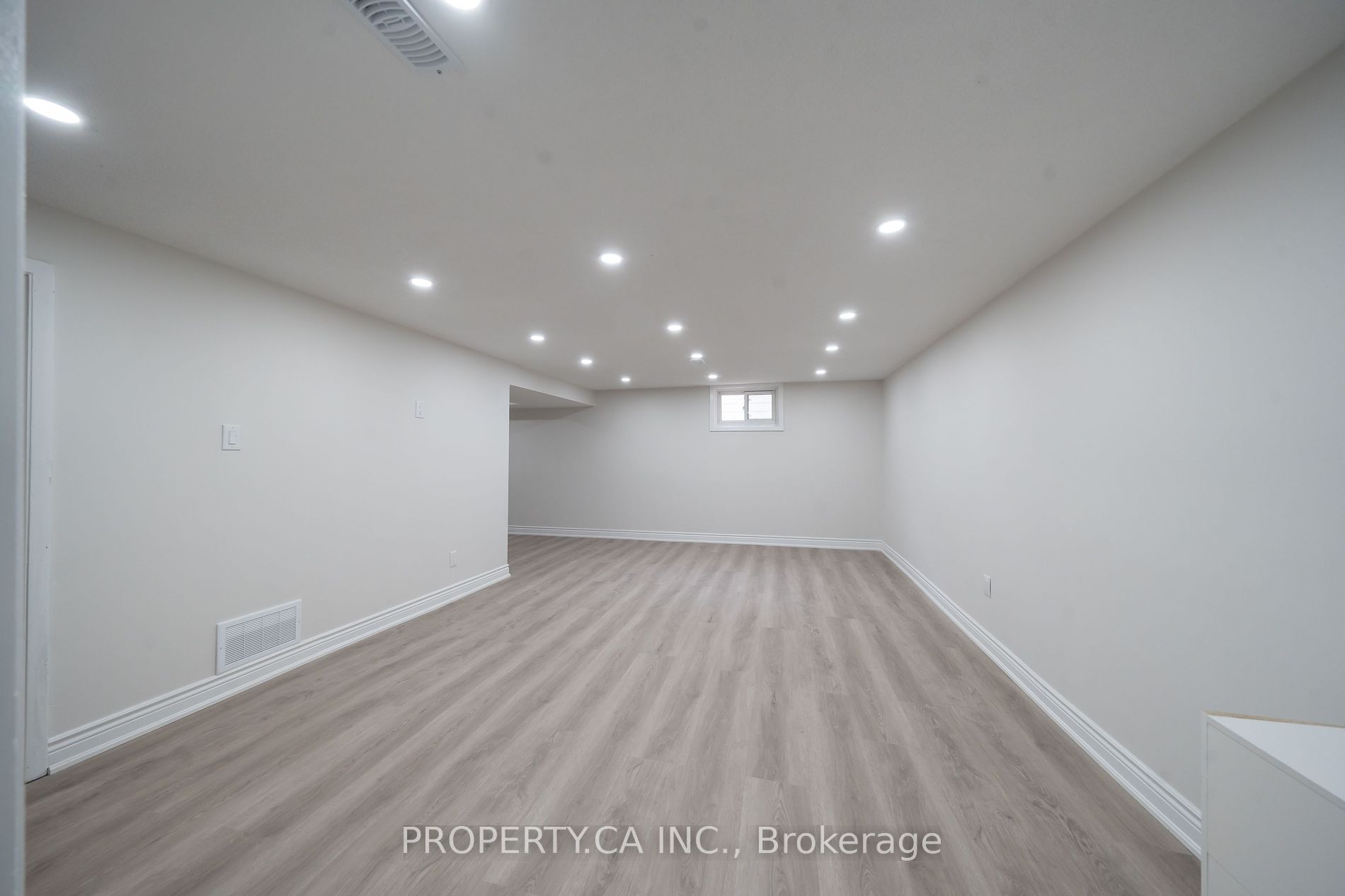 1079 Deta Rd