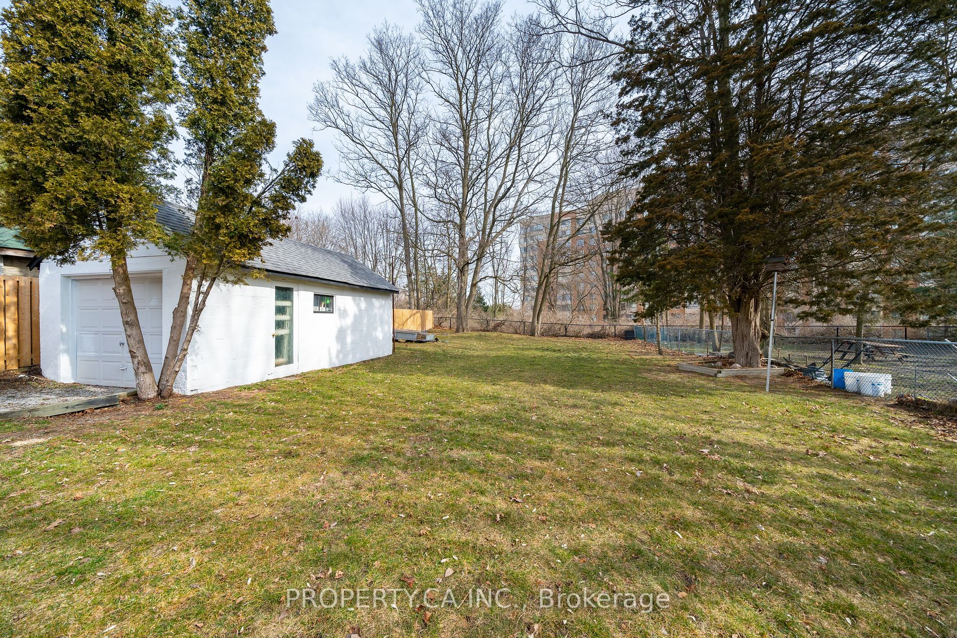 1079 Deta Rd