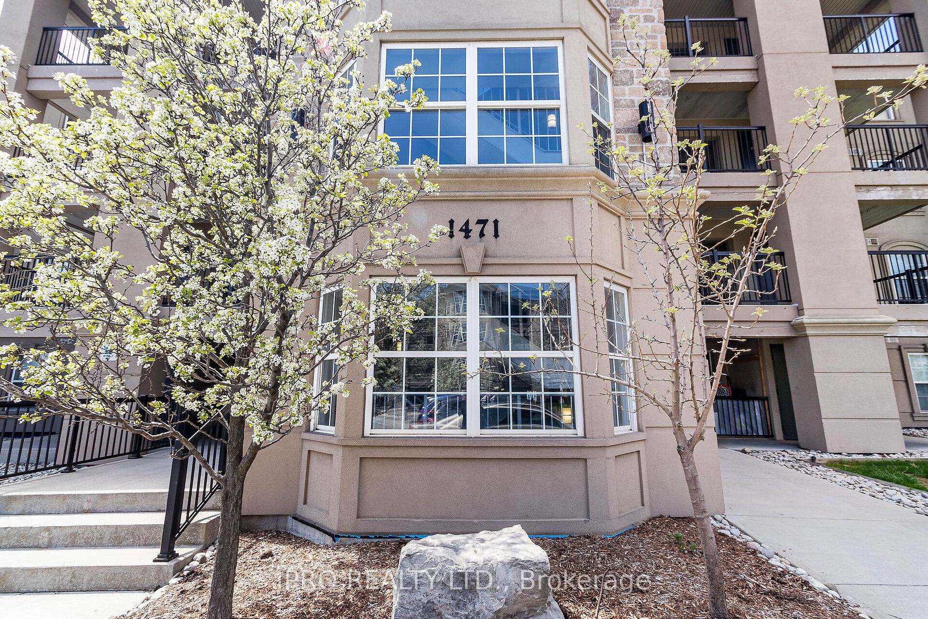 1471 Maple Avenue #112