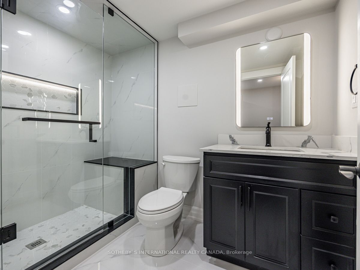 942 Fletcher Valley Cres