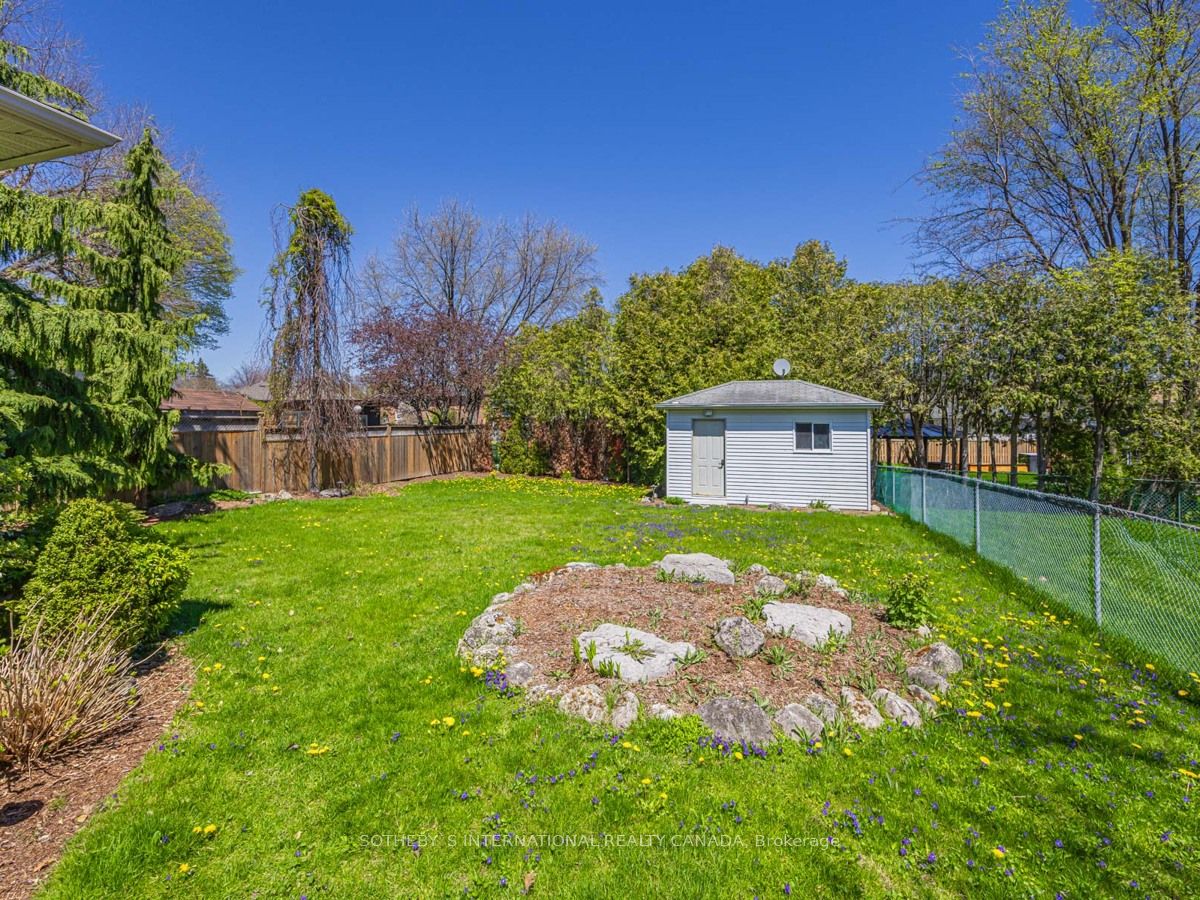 942 Fletcher Valley Cres