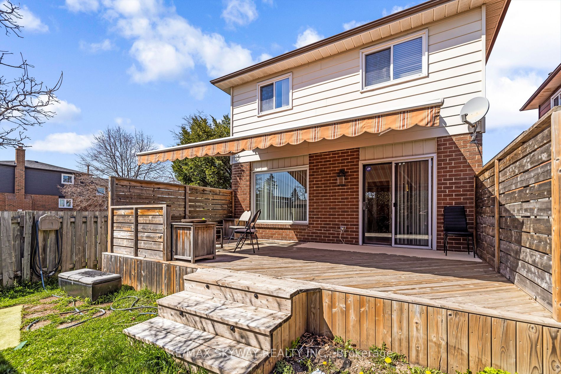 60 Martindale Crescent