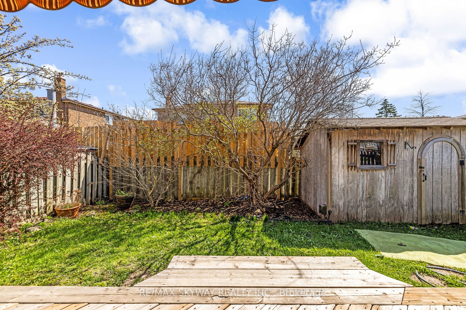 60 Martindale Crescent