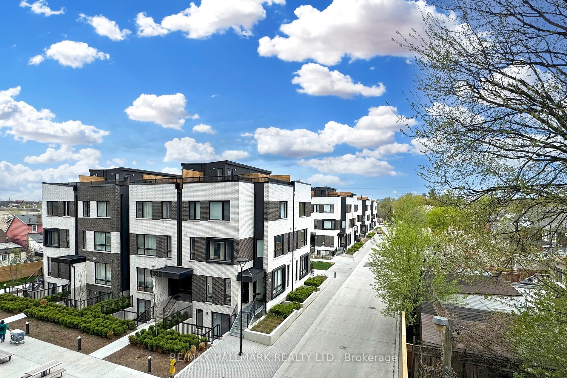 1808 St. Clair Avenue W #304