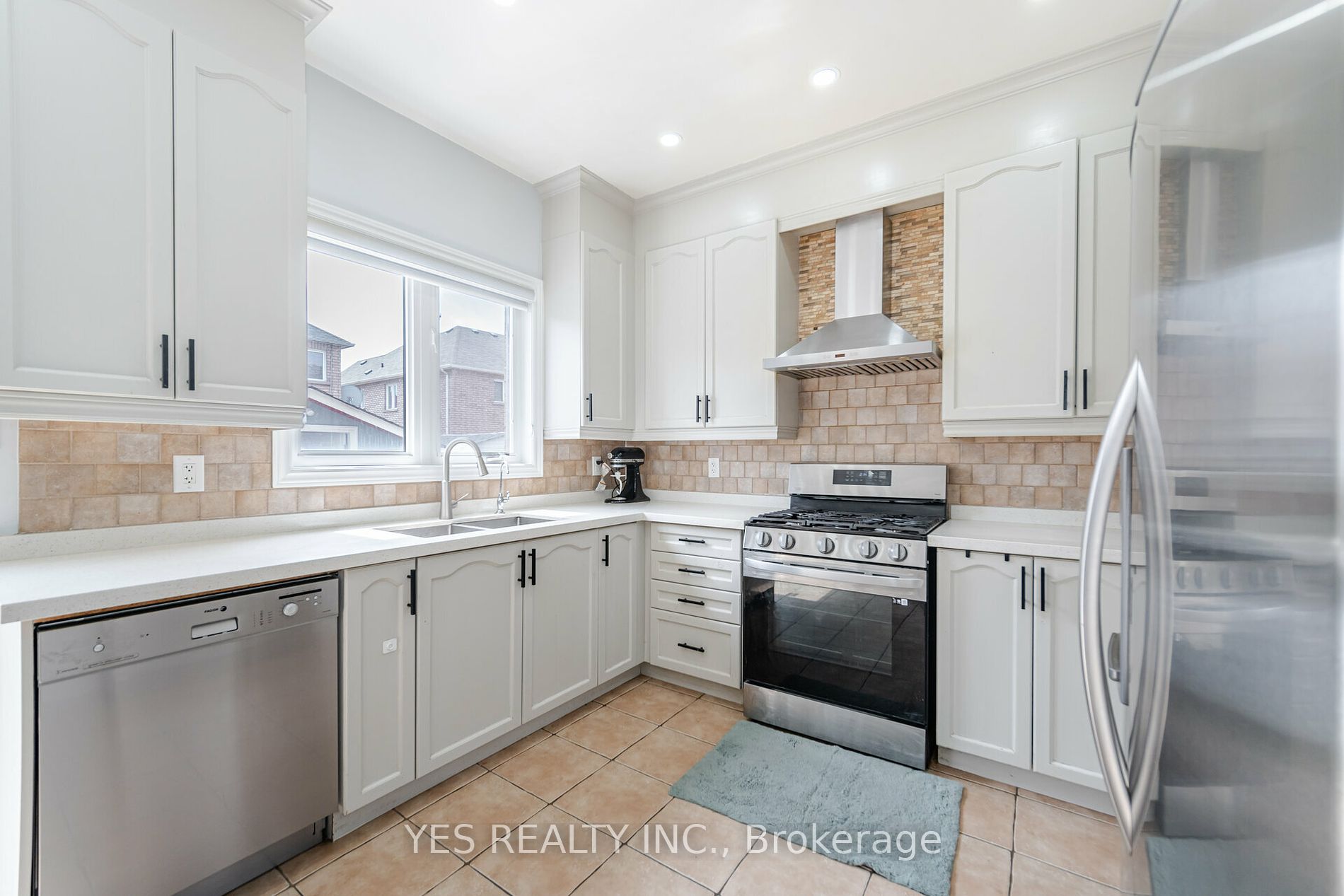 28 Totten Dr