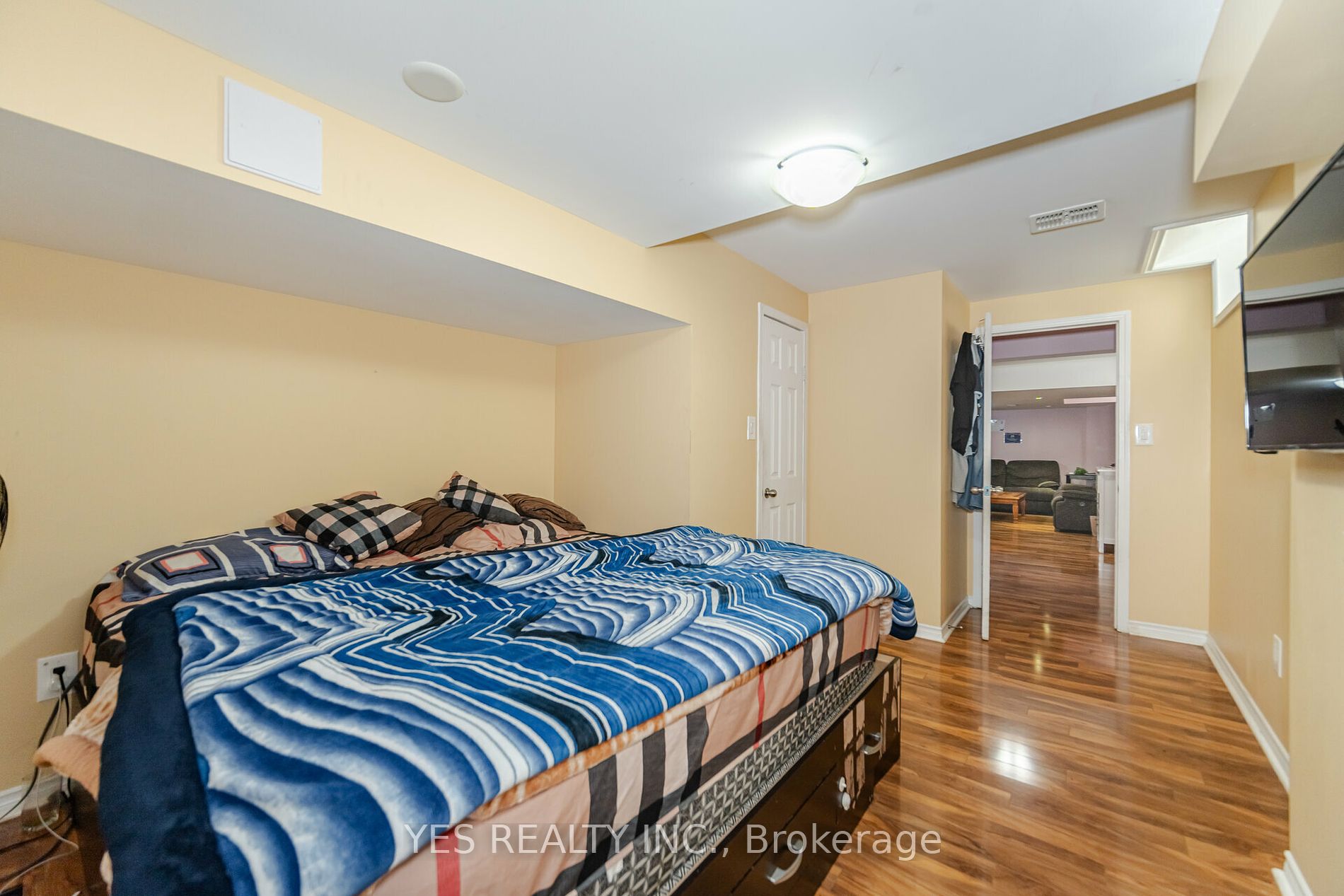 28 Totten Dr