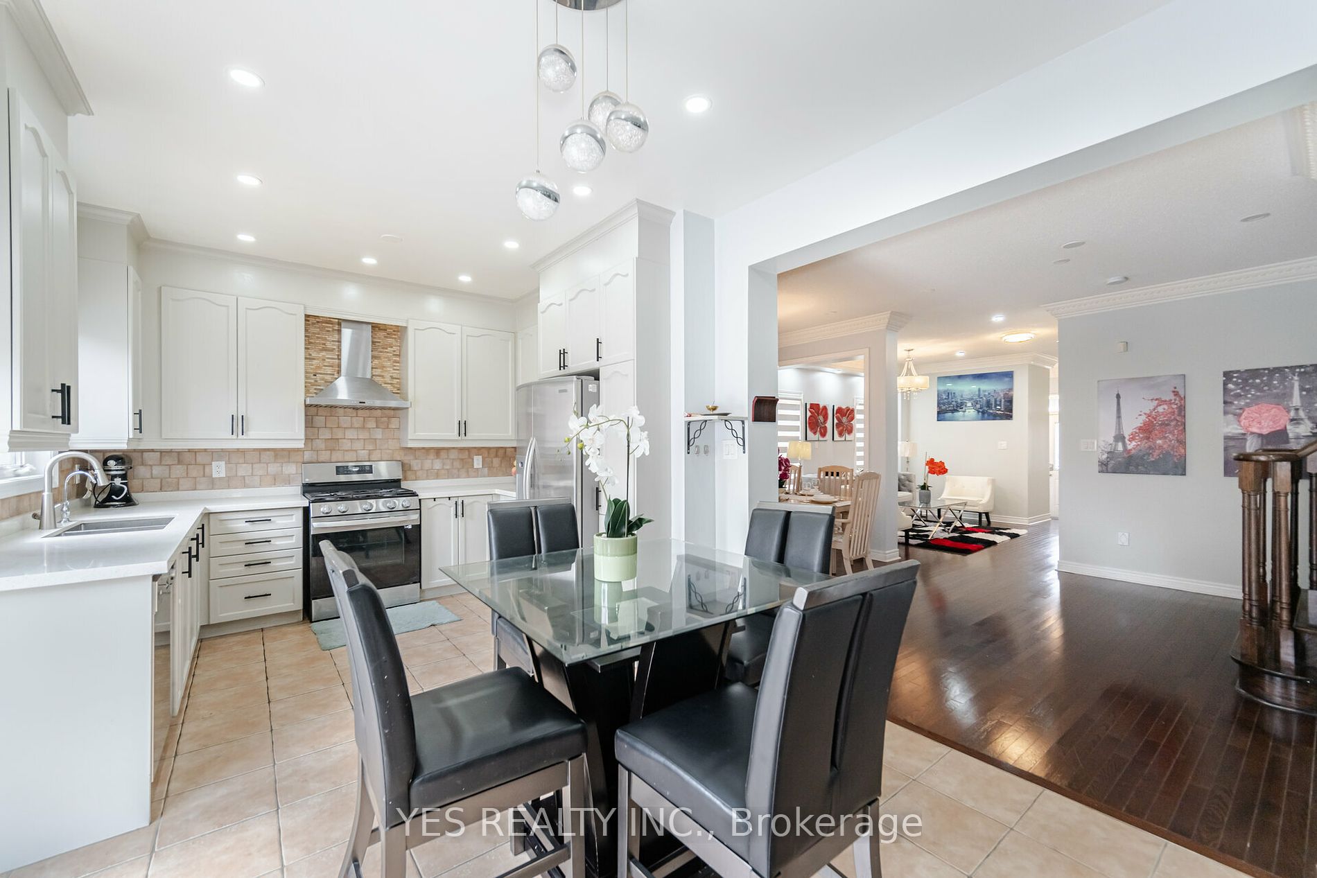 28 Totten Dr