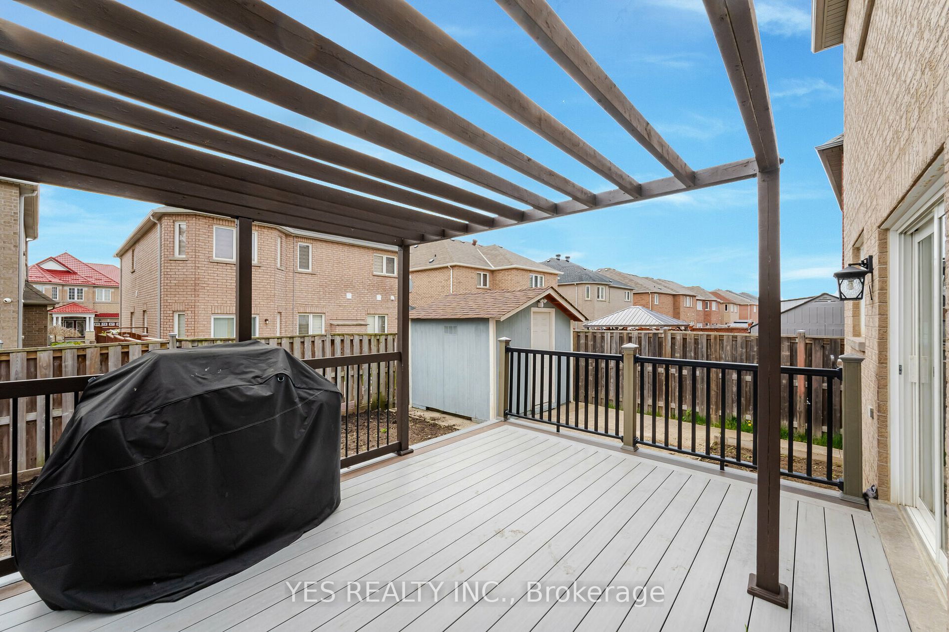 28 Totten Dr