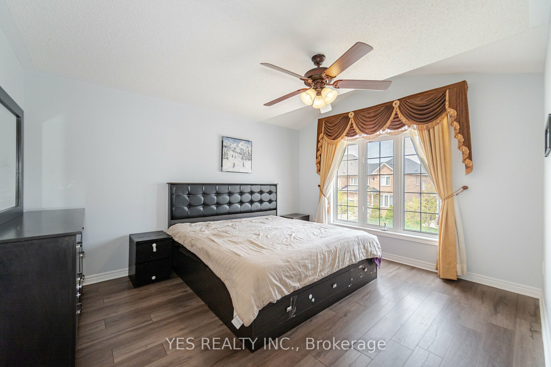 28 Totten Dr