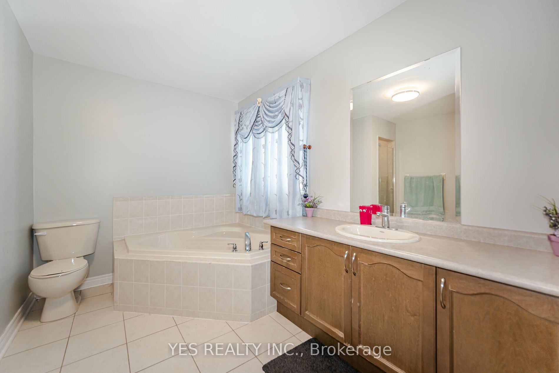 28 Totten Dr