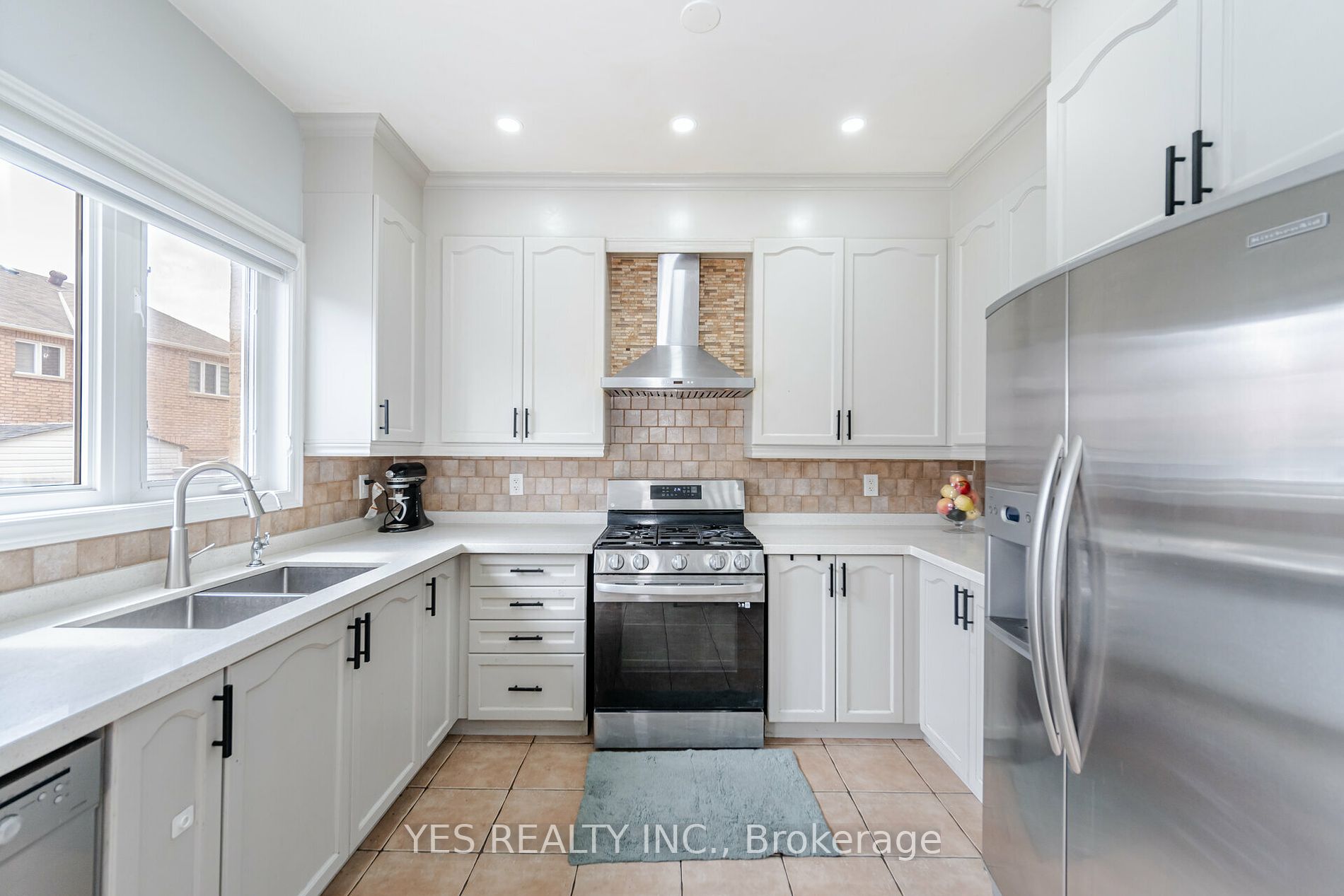28 Totten Dr