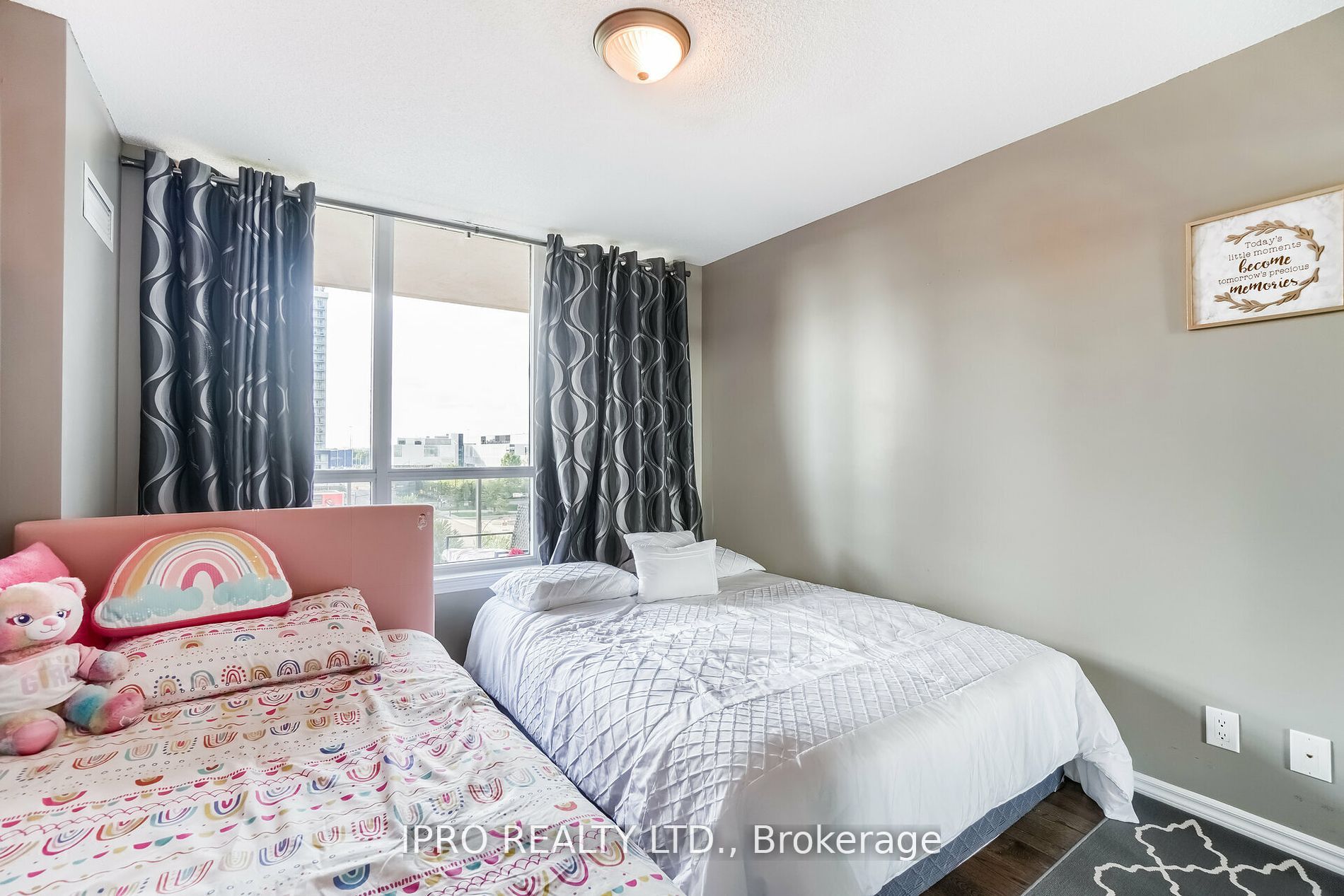 4090 Living Arts Dr, #708