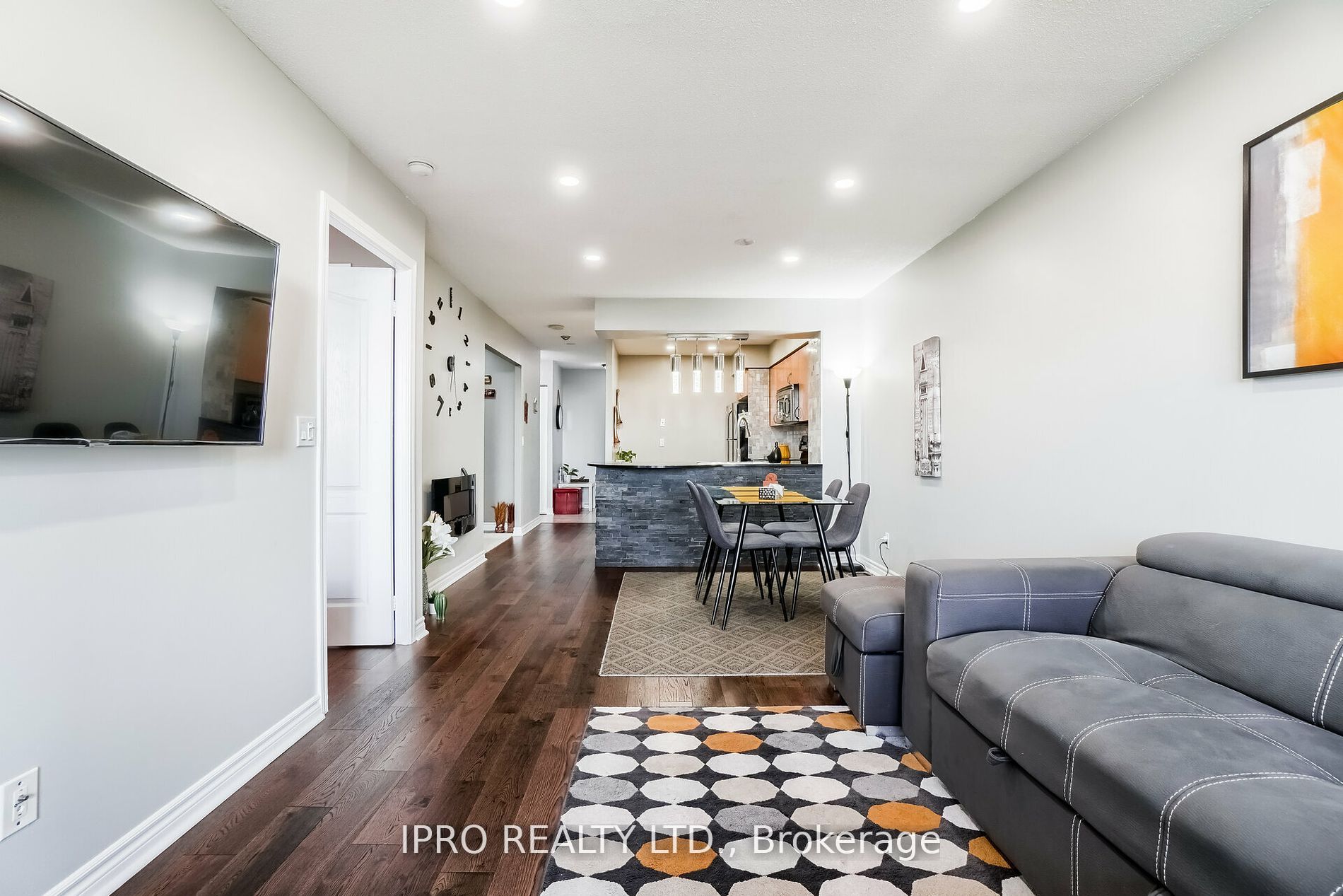 4090 Living Arts Dr, #708