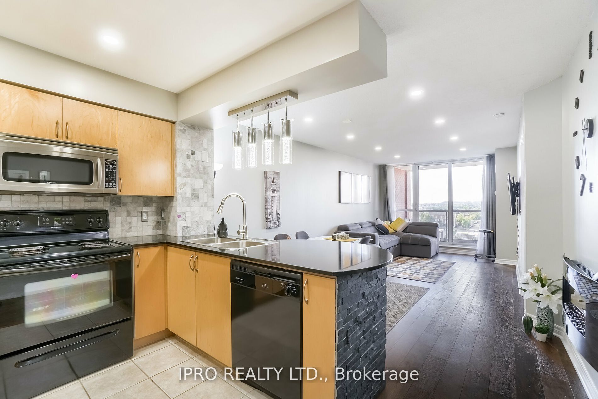 4090 Living Arts Dr, #708
