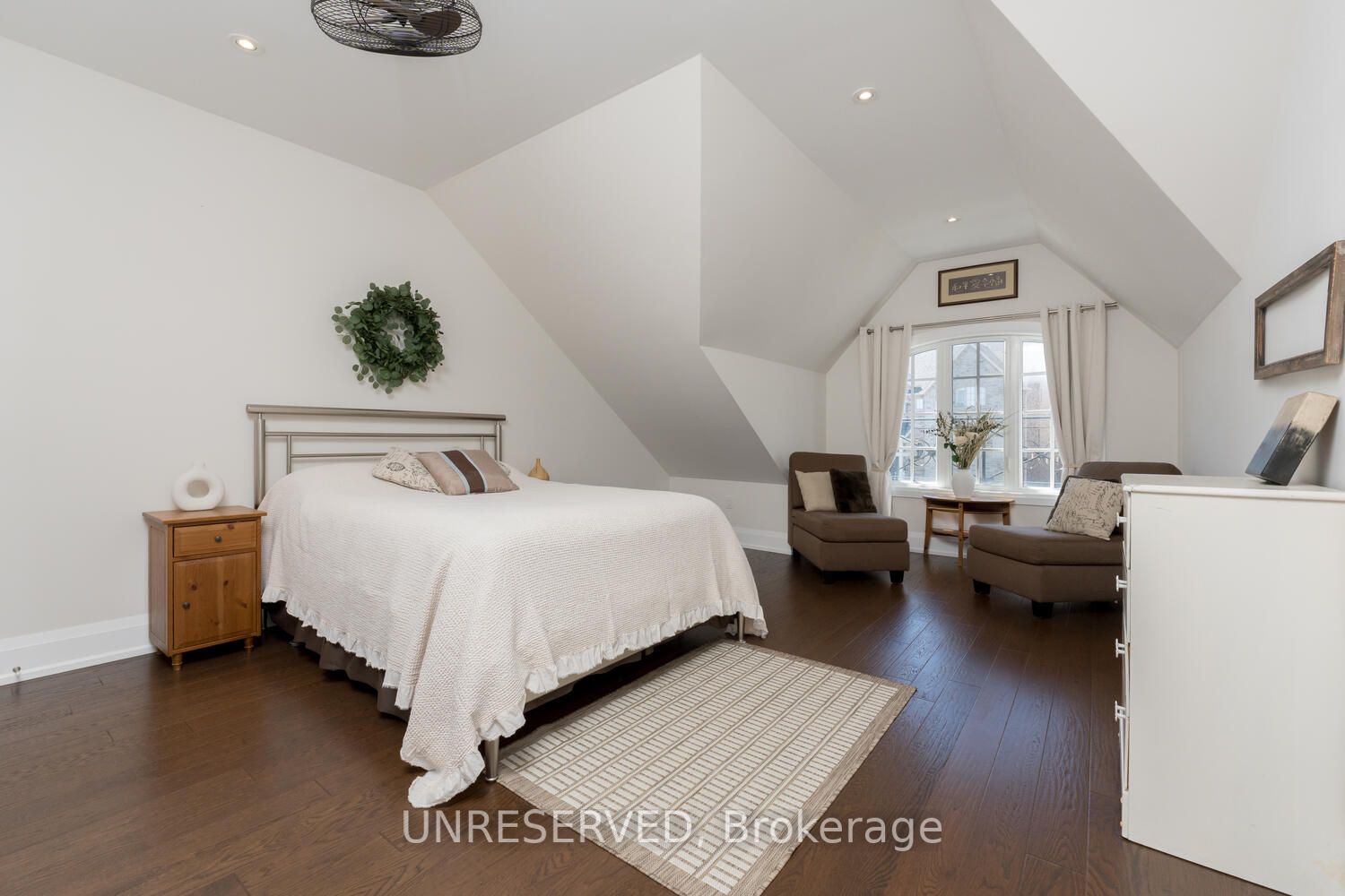 37 West Branch Drive