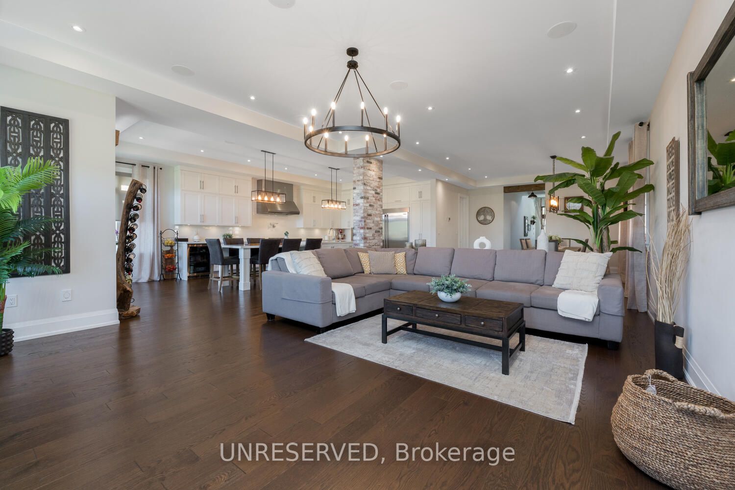 37 West Branch Drive