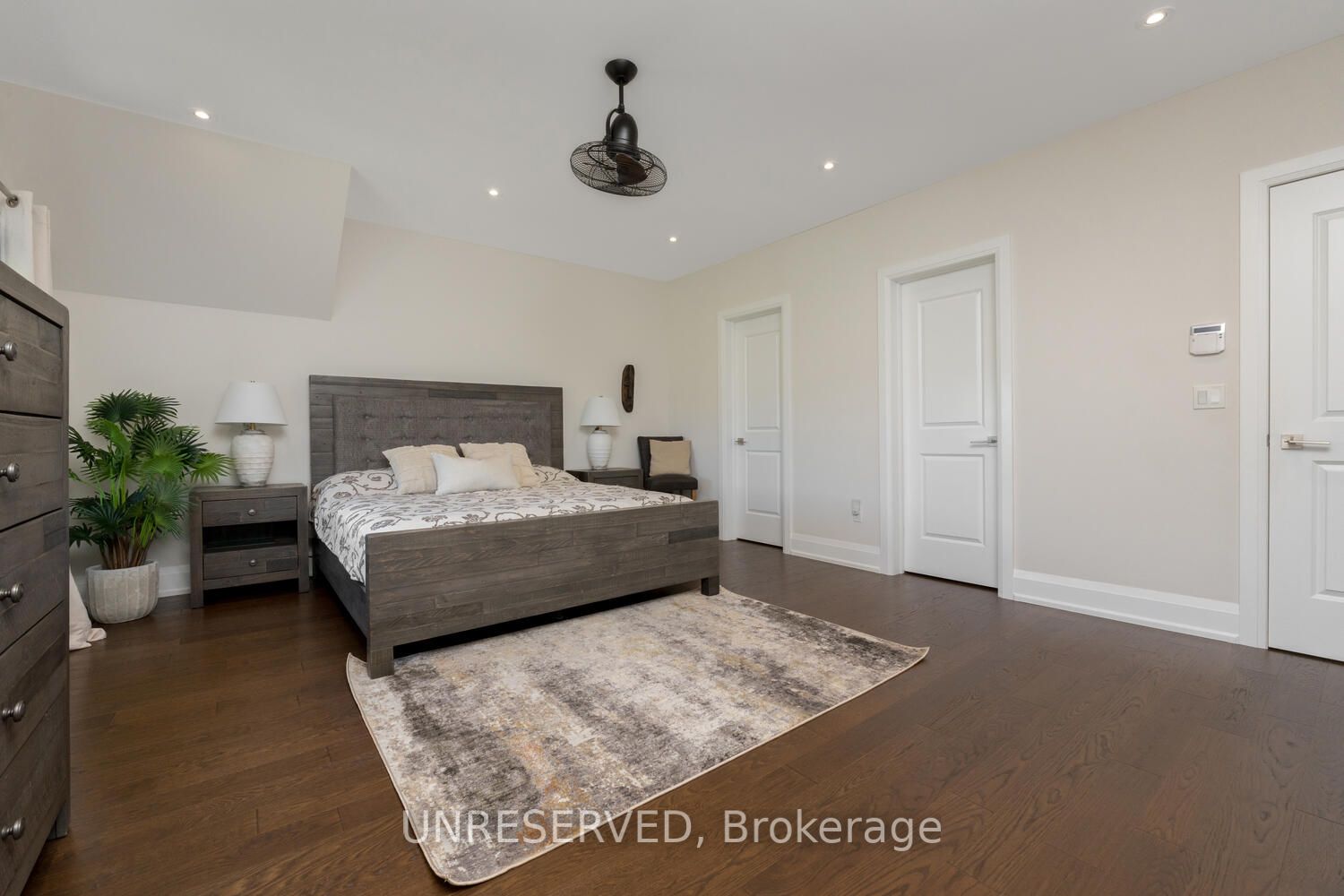 37 West Branch Drive
