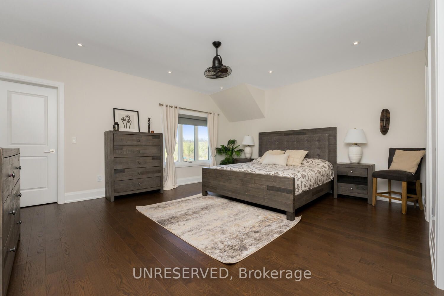 37 West Branch Drive