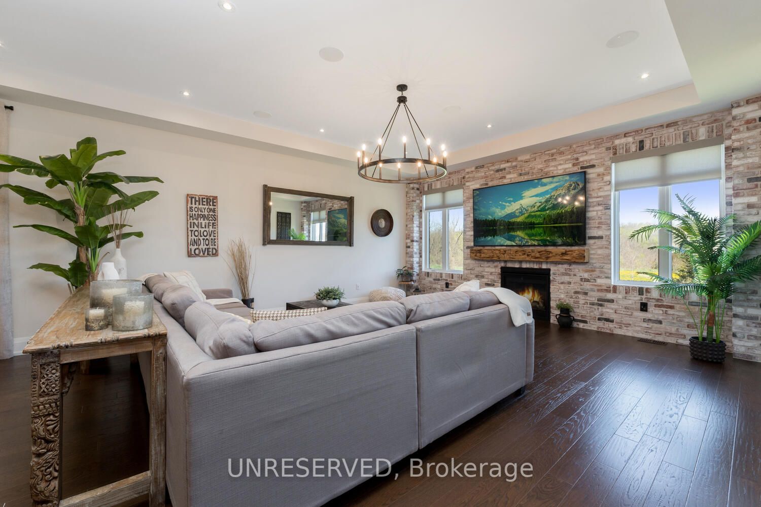 37 West Branch Drive