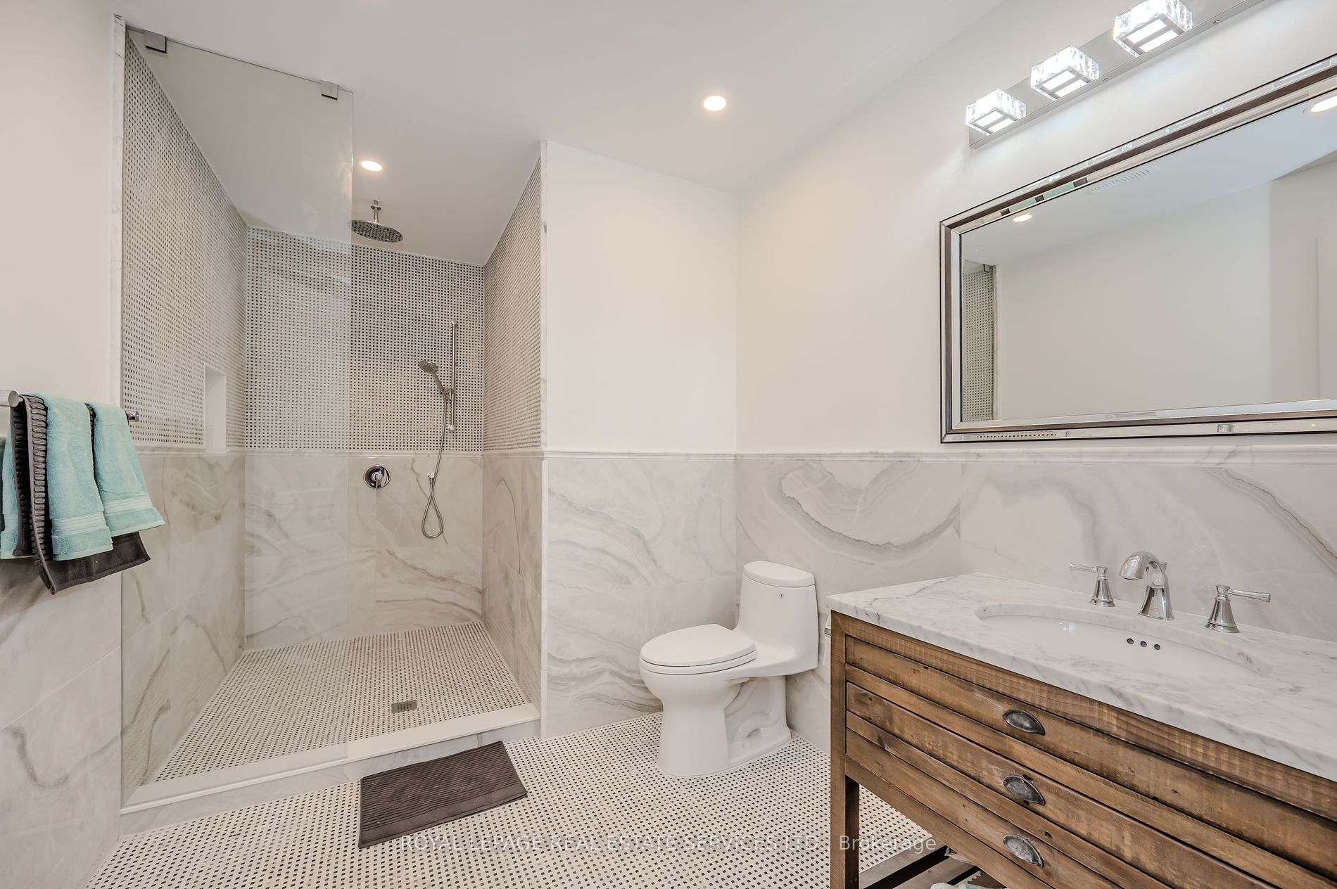 1257 Lakeshore Road W