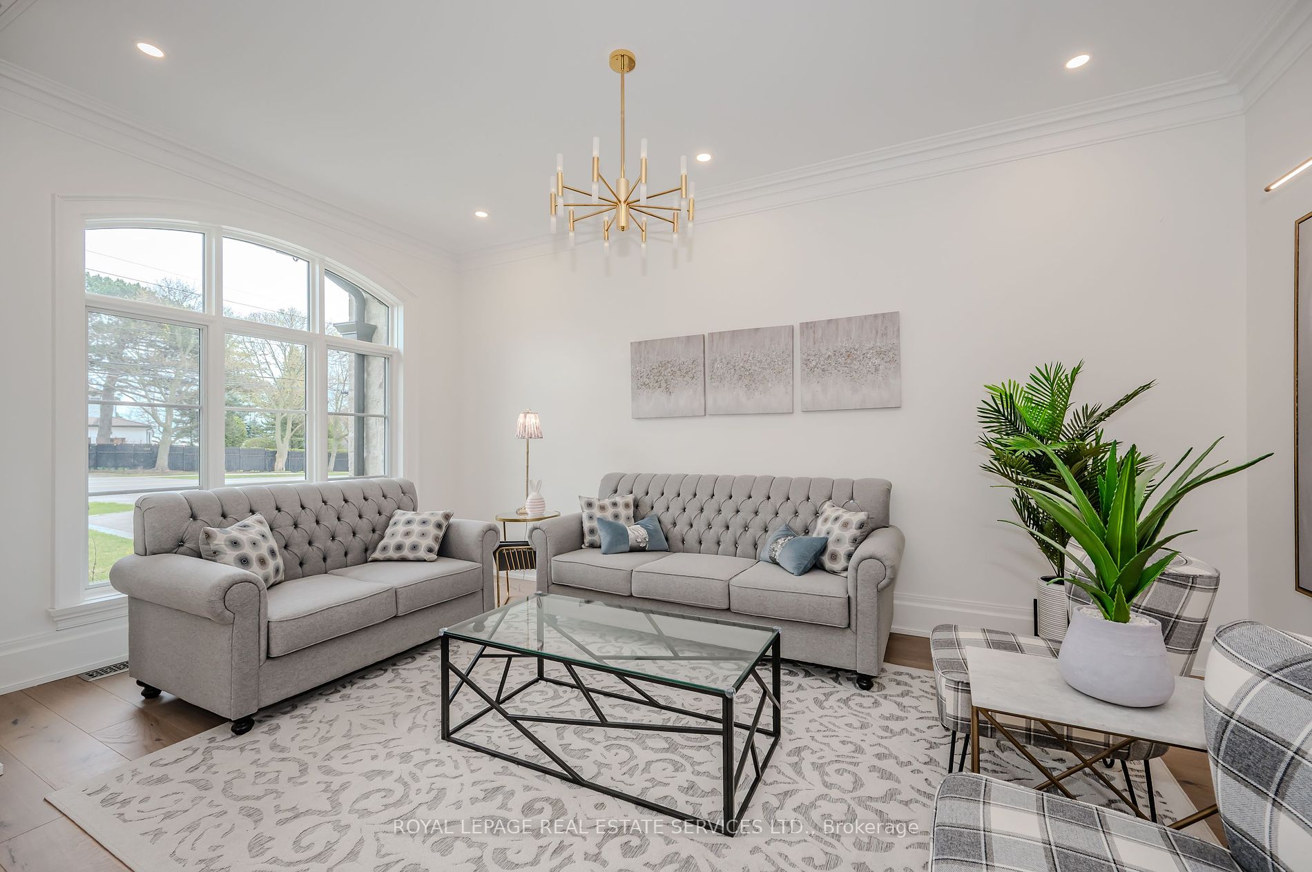 1257 Lakeshore Road W