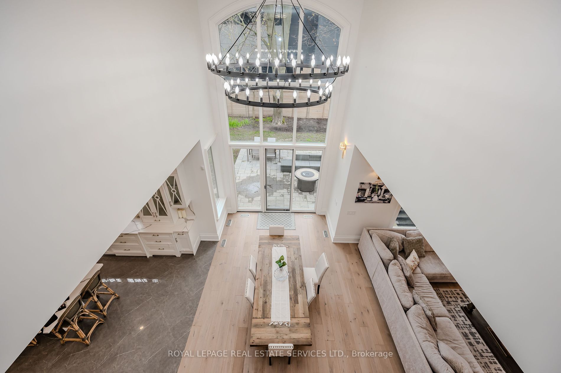 1257 Lakeshore Road W