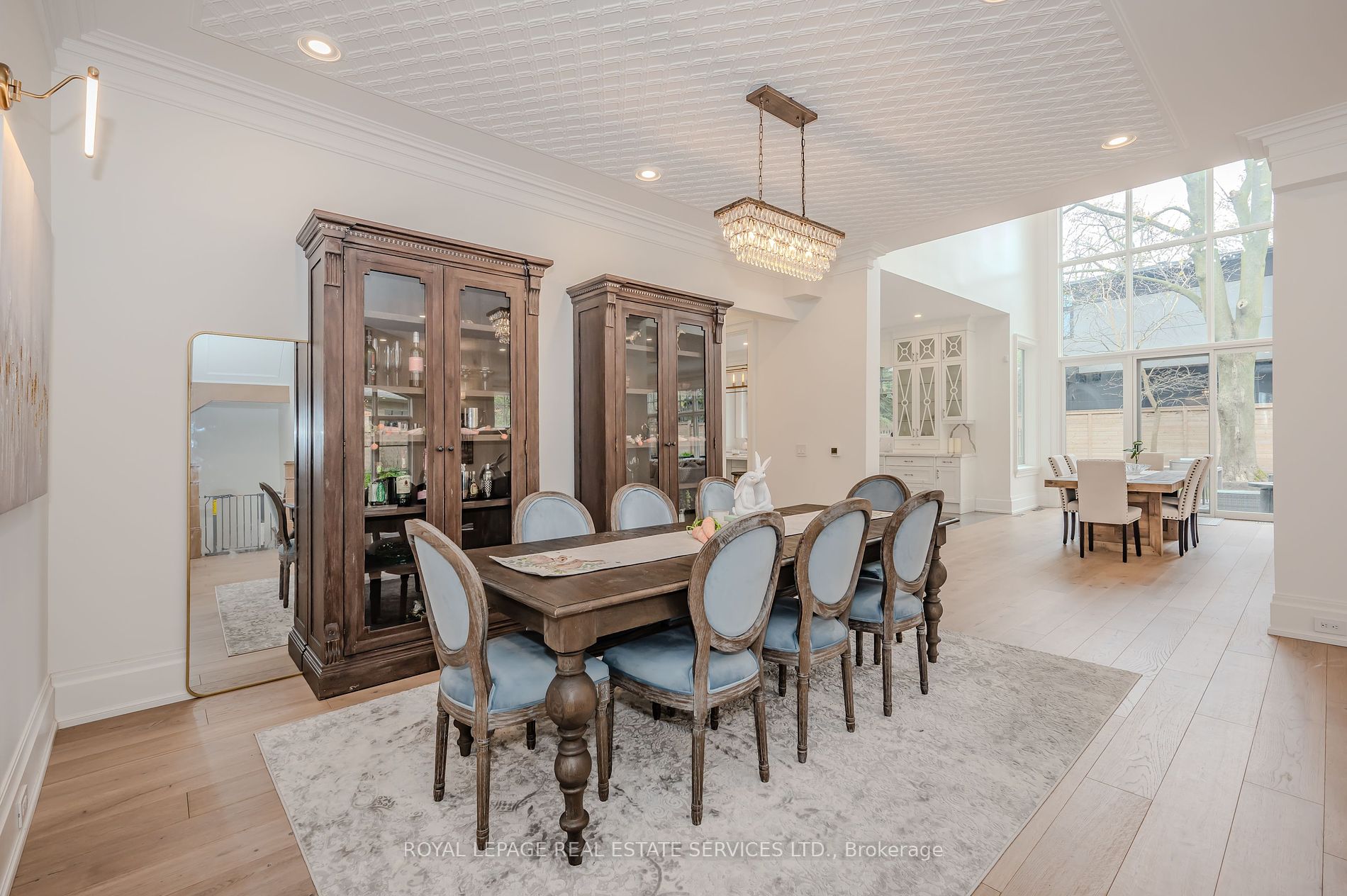1257 Lakeshore Road W