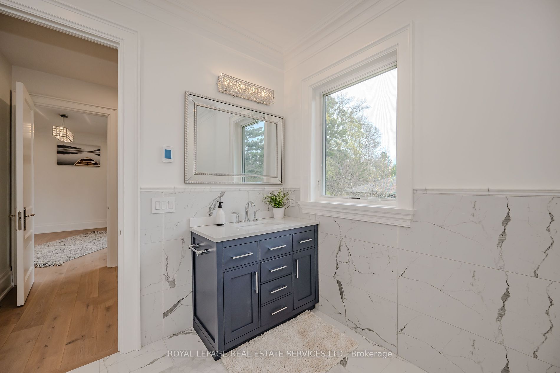 1257 Lakeshore Road W