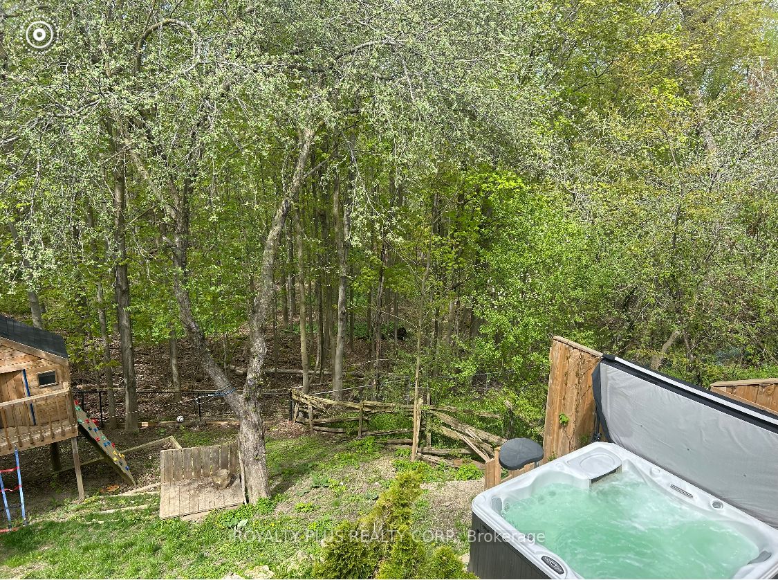 352 Hersey Cres