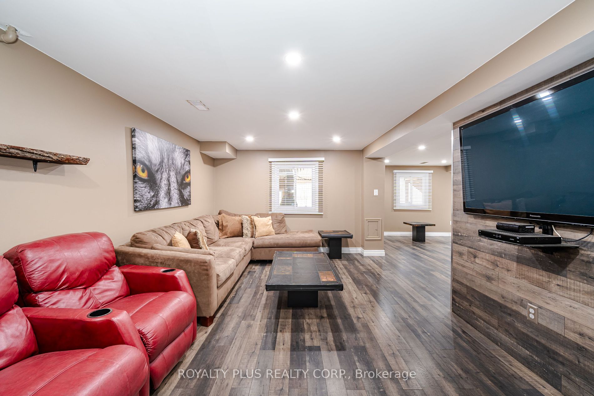 352 Hersey Cres
