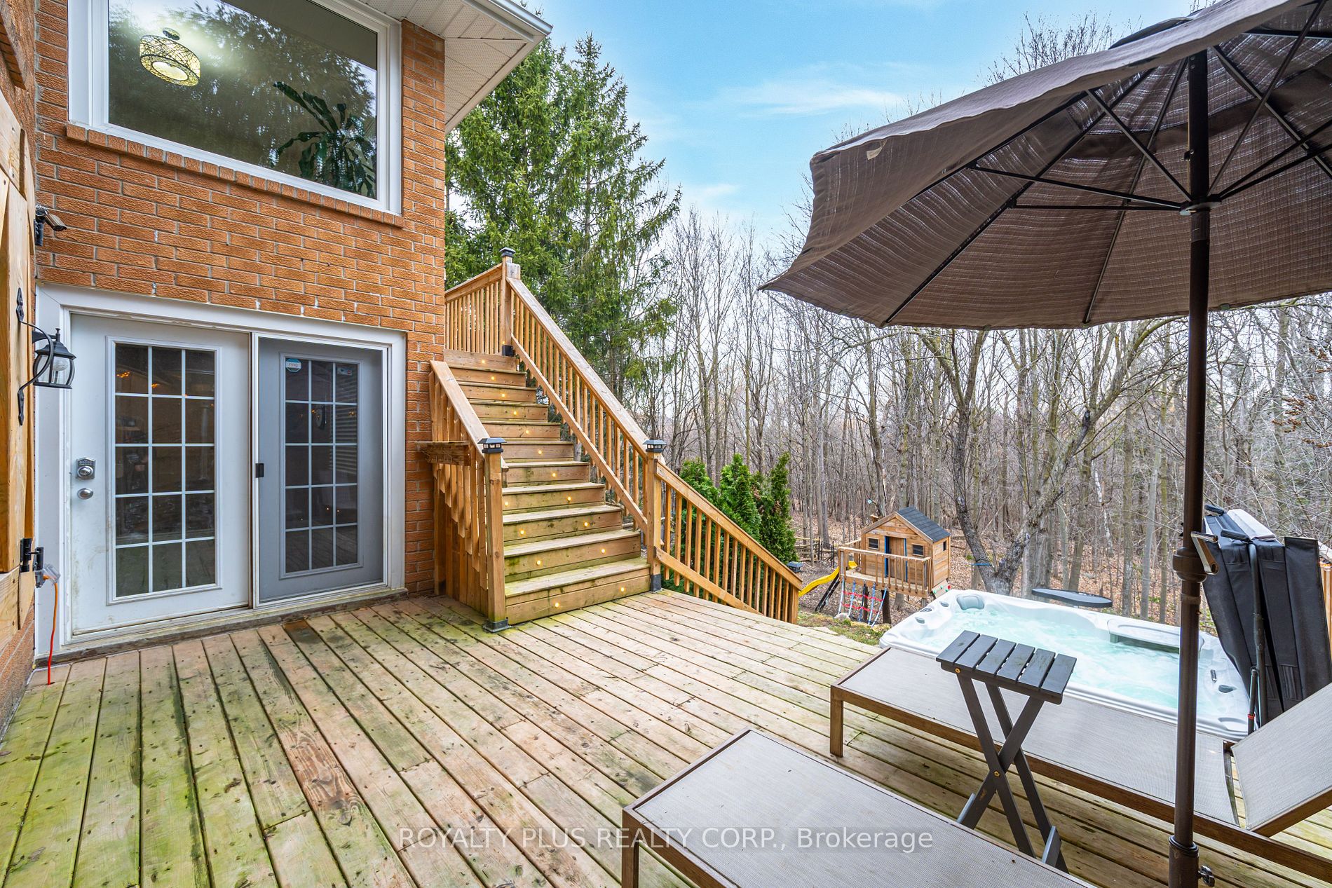 352 Hersey Cres