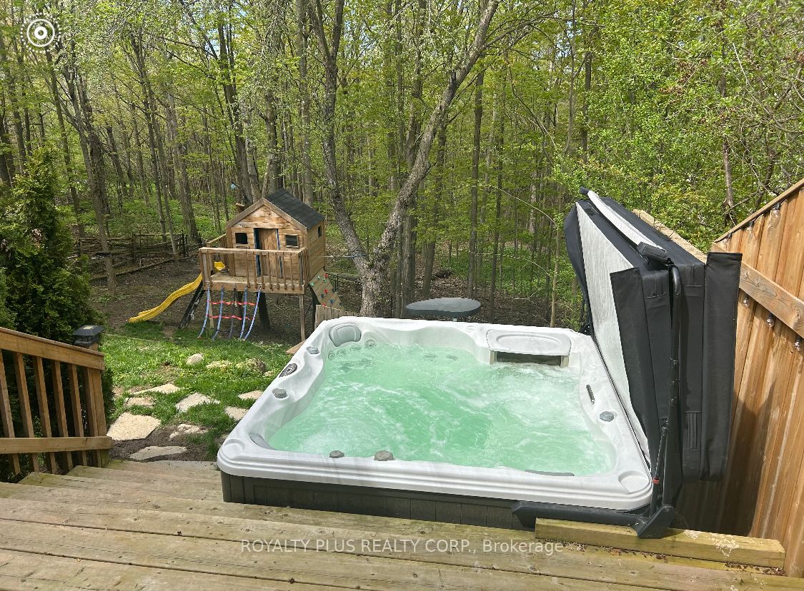 352 Hersey Cres