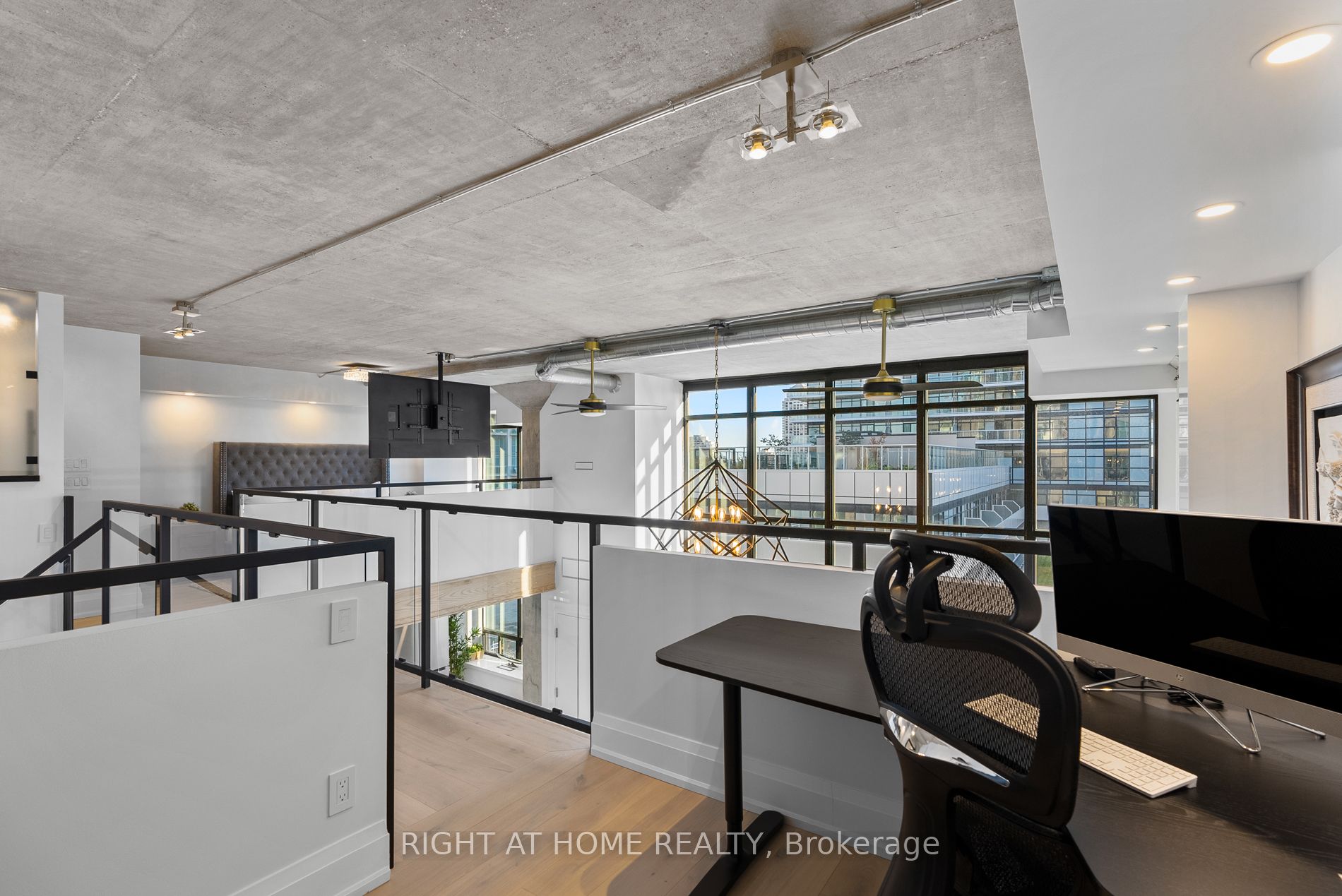 300 Manitoba Street, #311