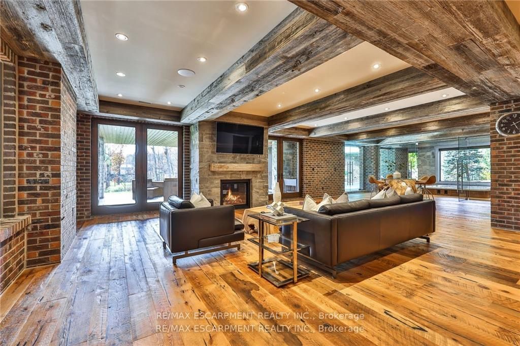 1300 Oak Lane