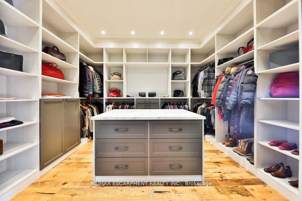 1300 Oak Lane