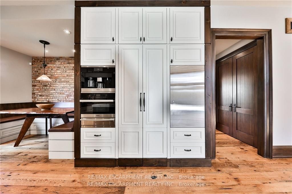 1300 Oak Lane