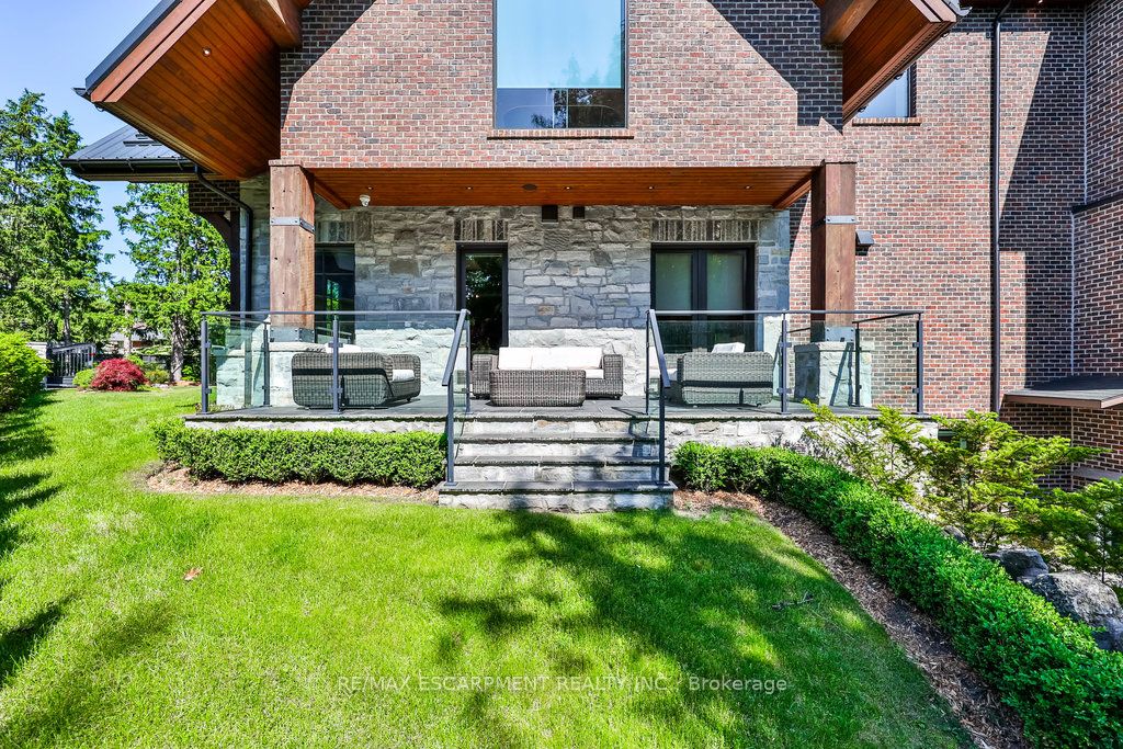 1300 Oak Lane