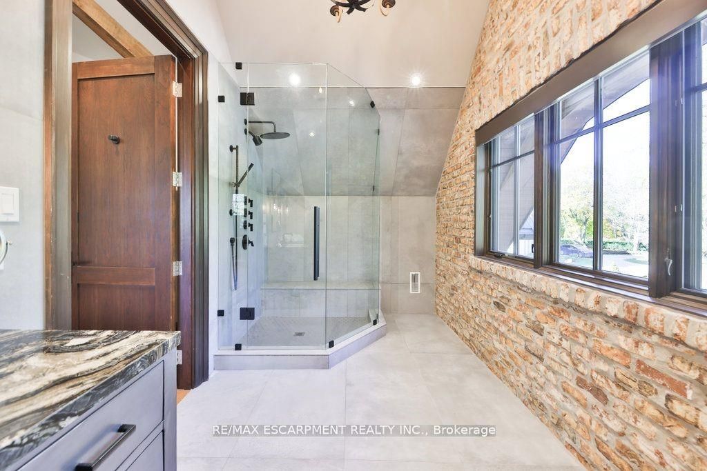 1300 Oak Lane