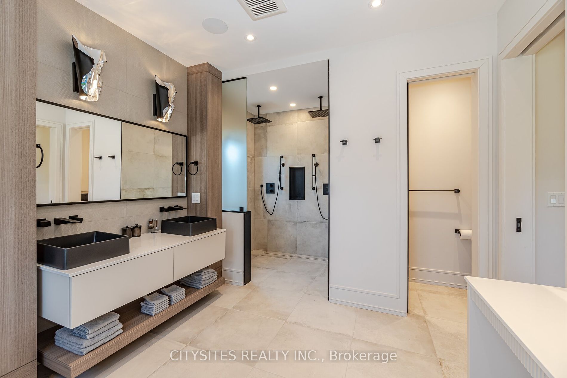 85 Kingsway Cres