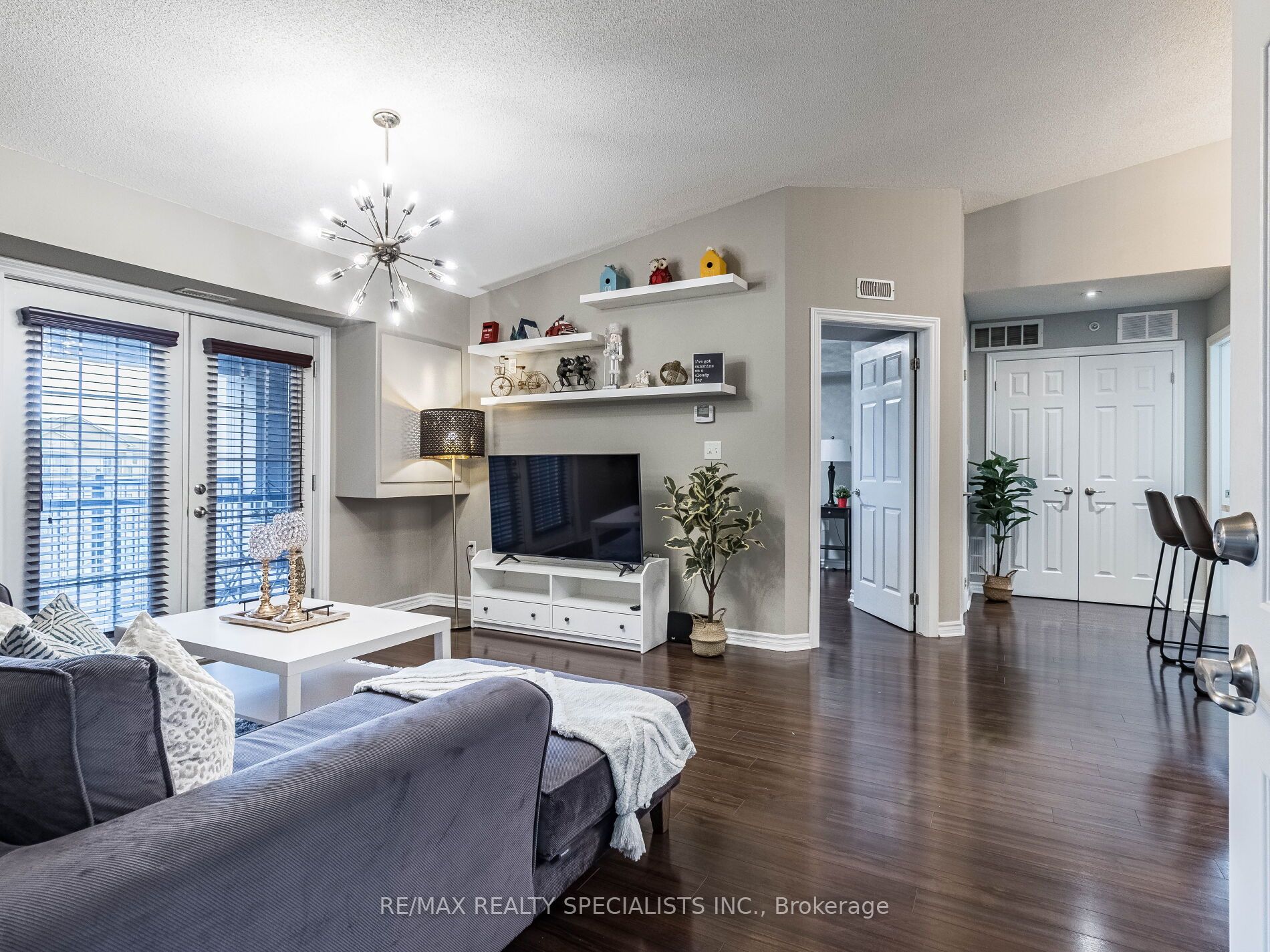 1380 Main Street E, #408