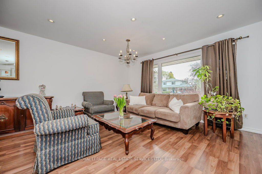 367 Yale Crescent