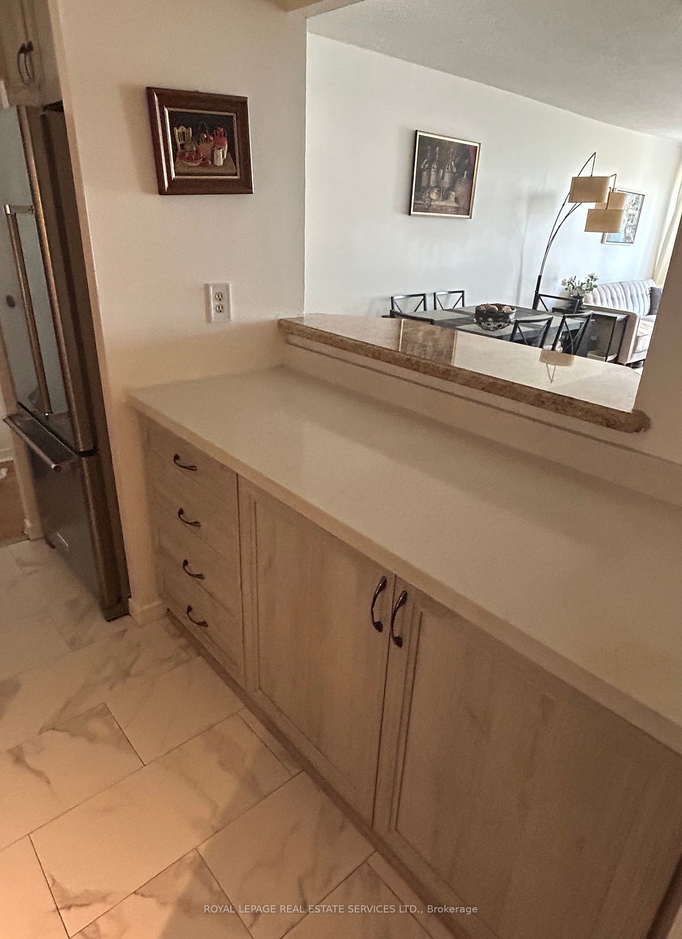 2261 Lake Shore Boulevard W #605