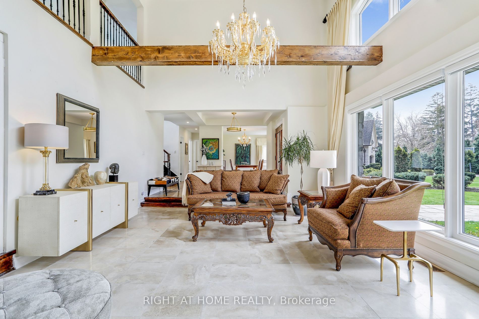 471 Country Club Crescent