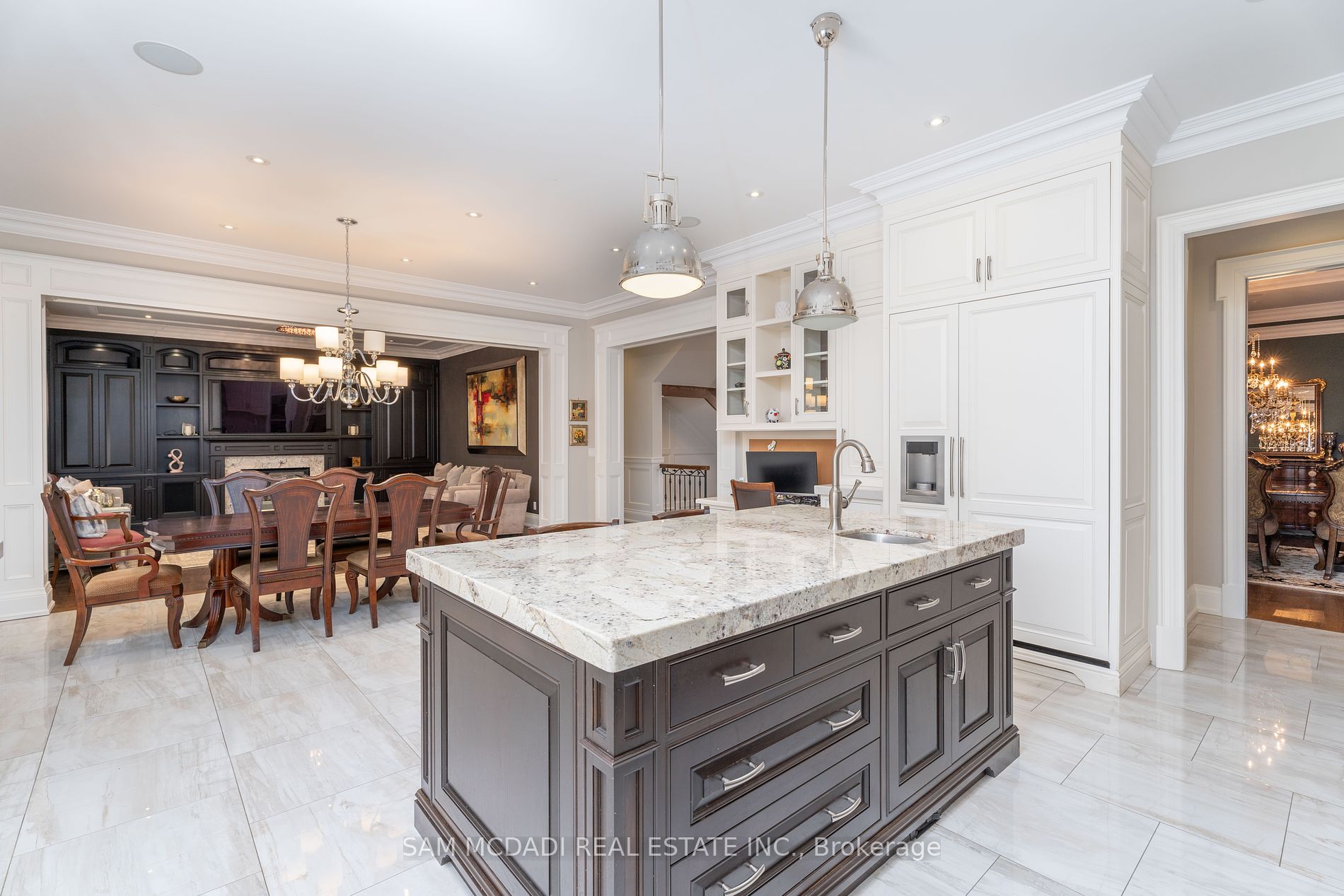 1689 Carolyn Road