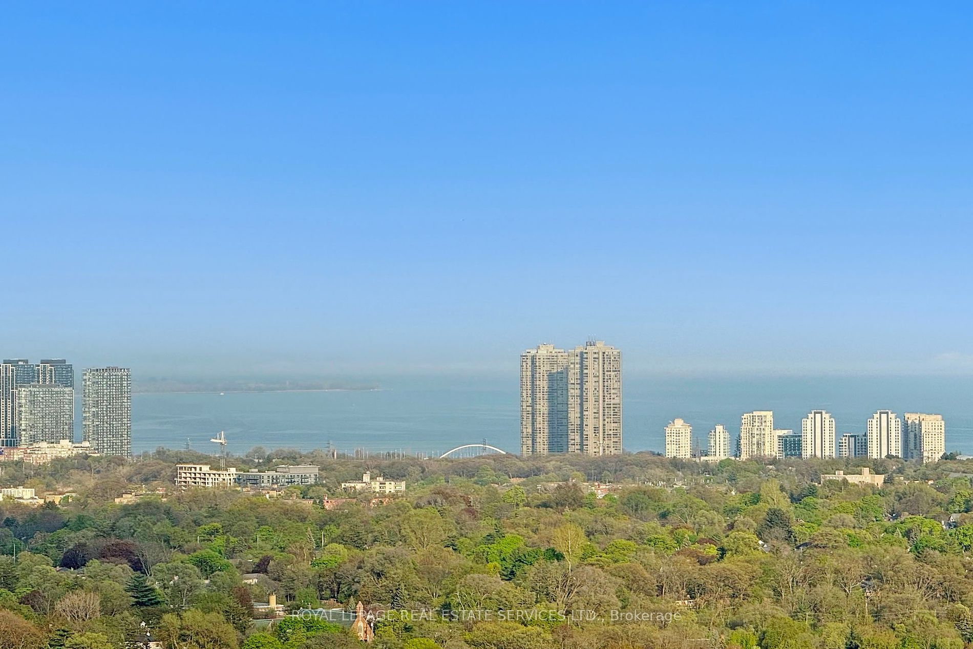 5 Mabelle Ave, #3529