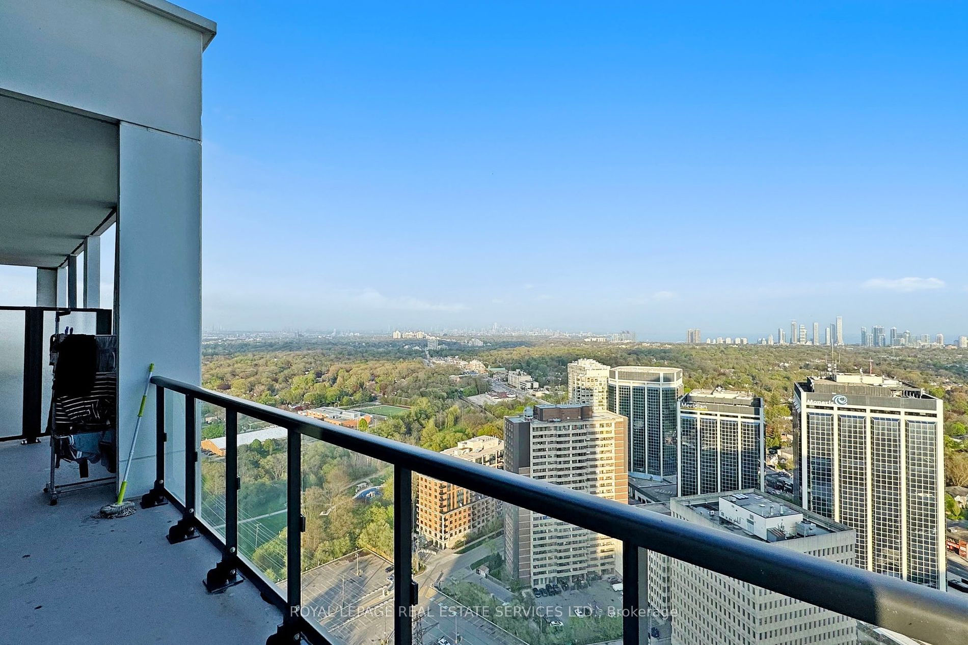 5 Mabelle Ave, #3529