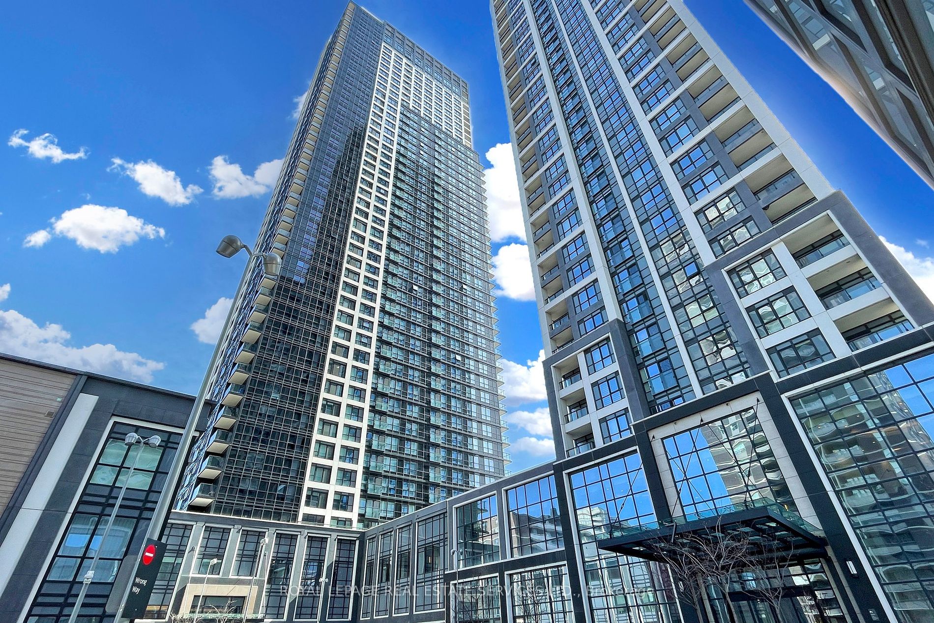 5 Mabelle Ave, #3529